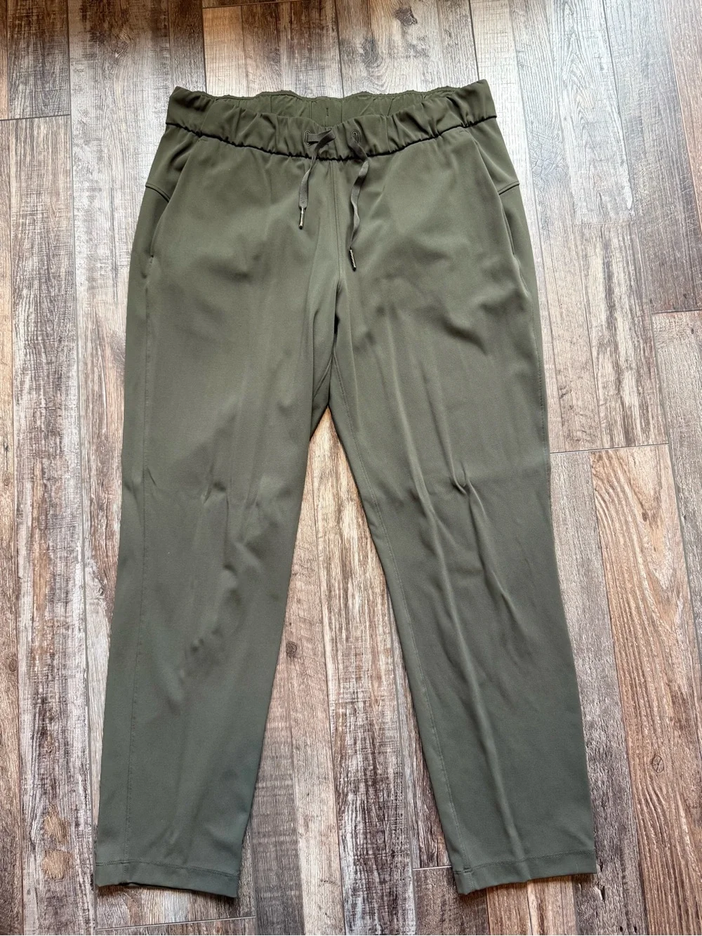 lululemon athletica Olive Drawstring Jogger